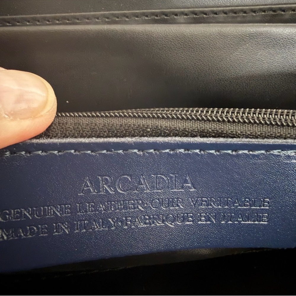 Arcadia Italian blue embossed leather wristlet Wallet - Picture 5 of 7